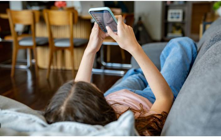 Livestream giant Twitch to ban under-16s in Australia