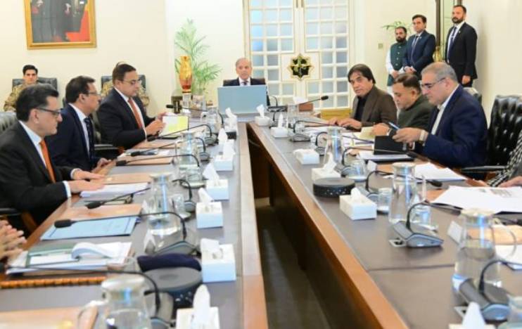 PM directs Pakistan Railways to lay focus on international train links