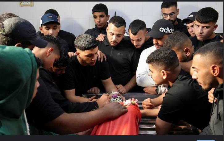 Two Palestinian youths killed in clashes on the fringes of Jerusalem