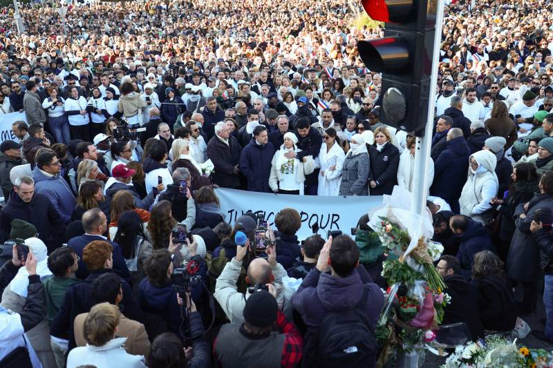 Thousands rally in France after murder linked to anti-drug activism