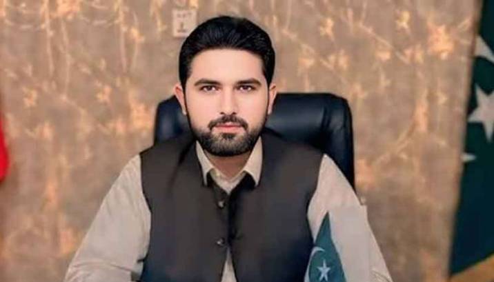 ECP orders KP CM Afridi to appear in person in code of conduct breach case