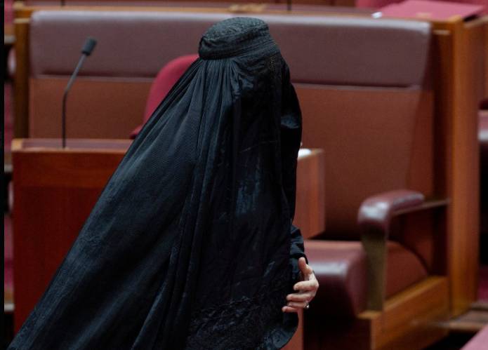 Far-right Australian politician dons burqa in parliament