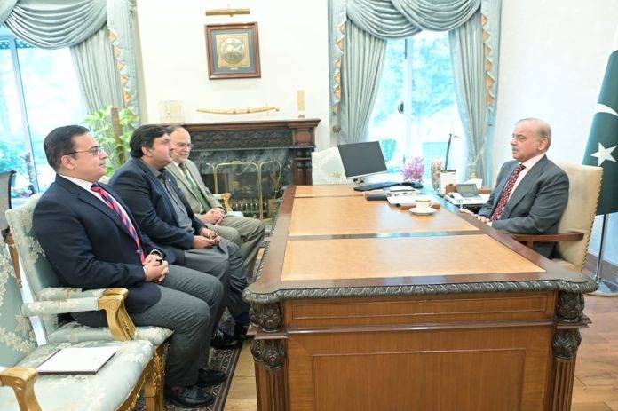 PM discusses overall national, political situation with ministers