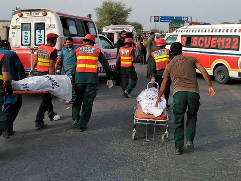 Three dead in road accidents in Lahore, Layyah