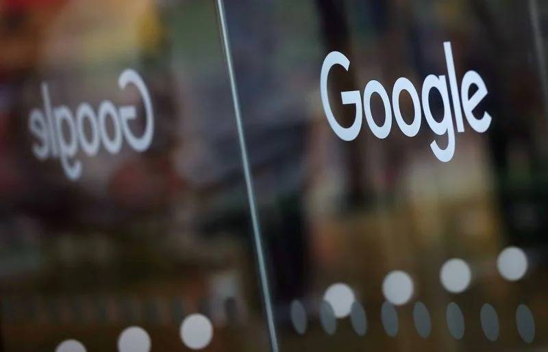 Singapore tells Apple, Google to clamp down on government spoofing