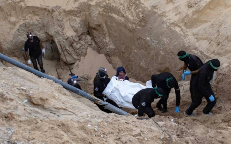 Hamas calls for fighters to be allowed out of Gaza tunnels