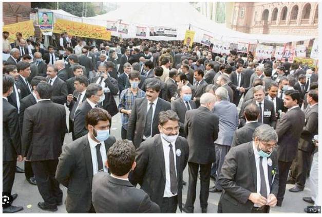 Voting under way in Sindh High Court Bar Association elections