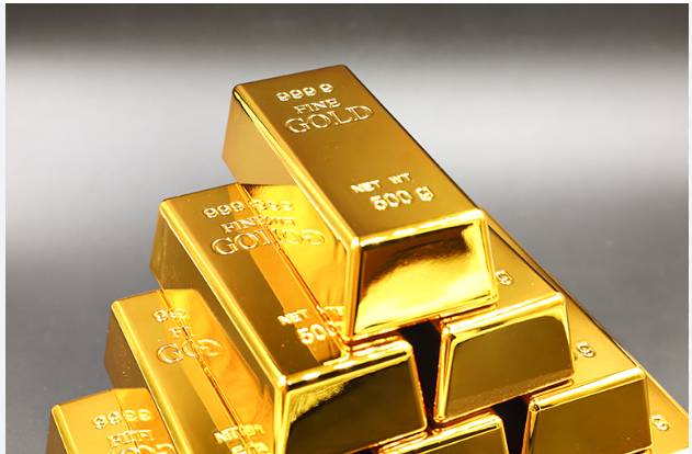 Gold price goes up by Rs5,300 per tola in Pakistan
