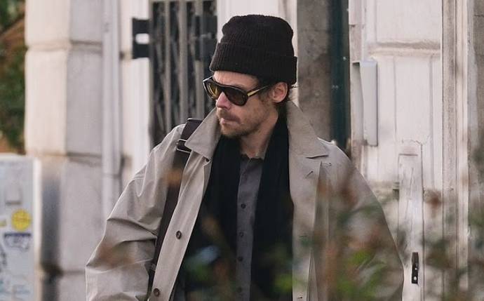 Harry Styles turns heads in Rome amid growing romance with Zoe Kravitz