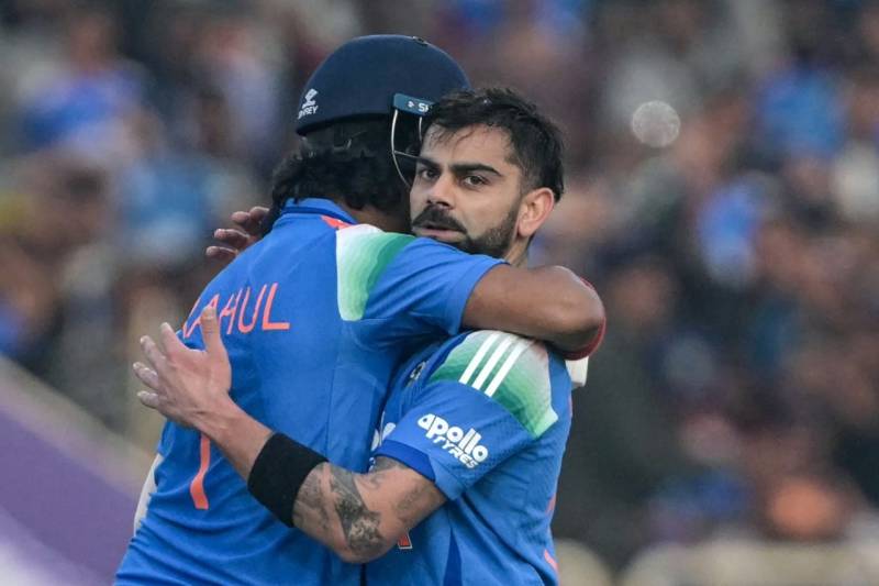 Kohli's 135 powers India to 349-8 in first South Africa ODI