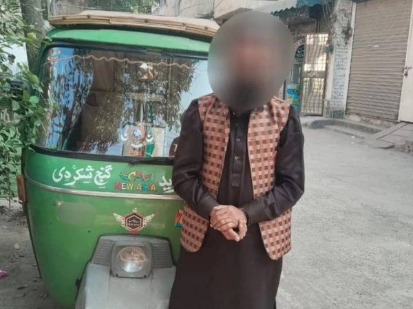 Rickshaw driver arrested for harassing woman in Lahore