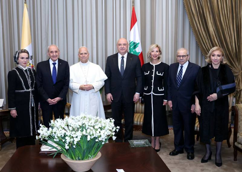 Pope urges Lebanese to embrace reconciliation, stay in crisis-hit country