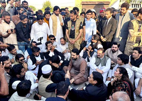 Schools, markets around Adiala Jail to remain closed due to Imran Khan's meetings