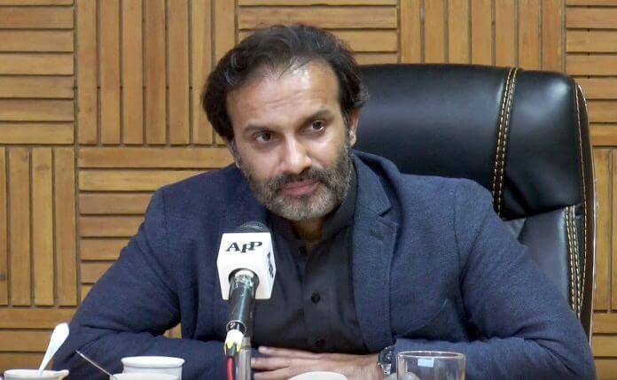 Senator Aon Abbas slams govt for denying Imran Khan meeting with family, lawyers