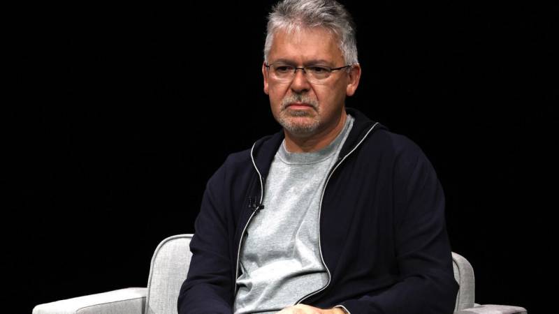 Apple AI chief leaving as iPhone maker plays catch-up