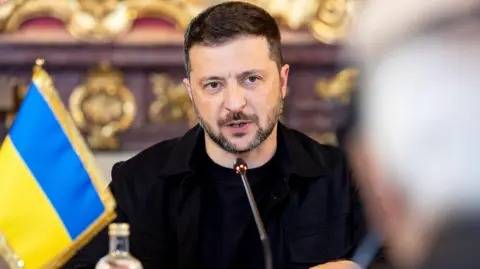 Zelensky calls for peace, Putin defiant ahead of US-Russia talks