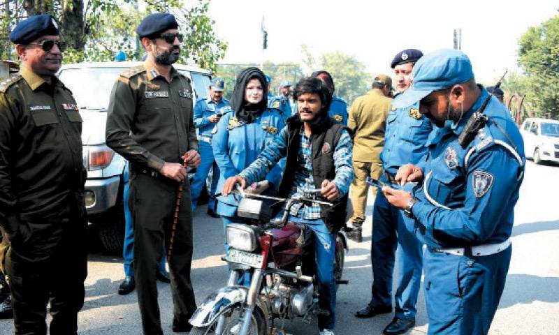 Crackdown on traffic law violators in Punjab: 40,636 challans issued in one day