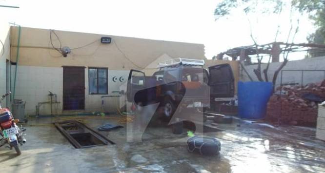 Four car wash stations sealed in Lahore for not activating recycling plants