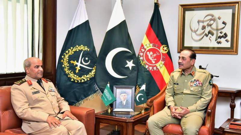 Royal Saudi Land Forces Commander discusses defence cooperation with Field Marshal
