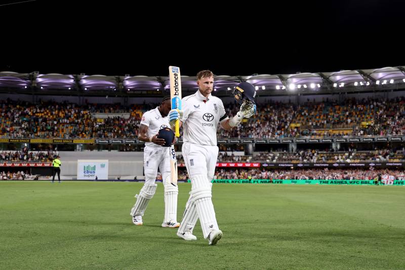 Root's superb first ton in Australia guides England to 325-9