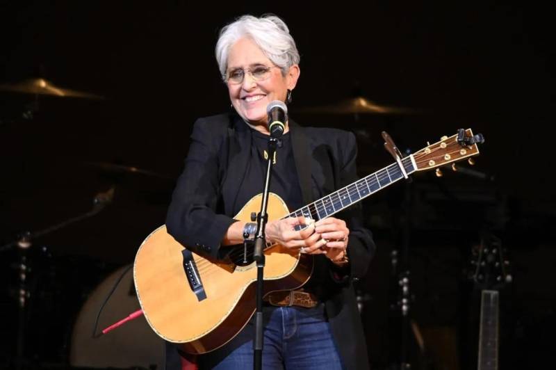 Trump despair drives folk icon Joan Baez back to the studio