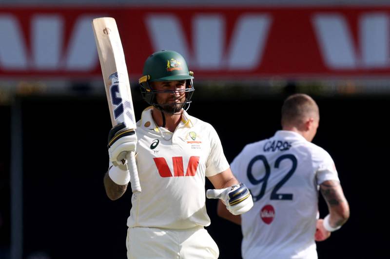 Australia edge ominously within 106 runs of England in second Ashes Test