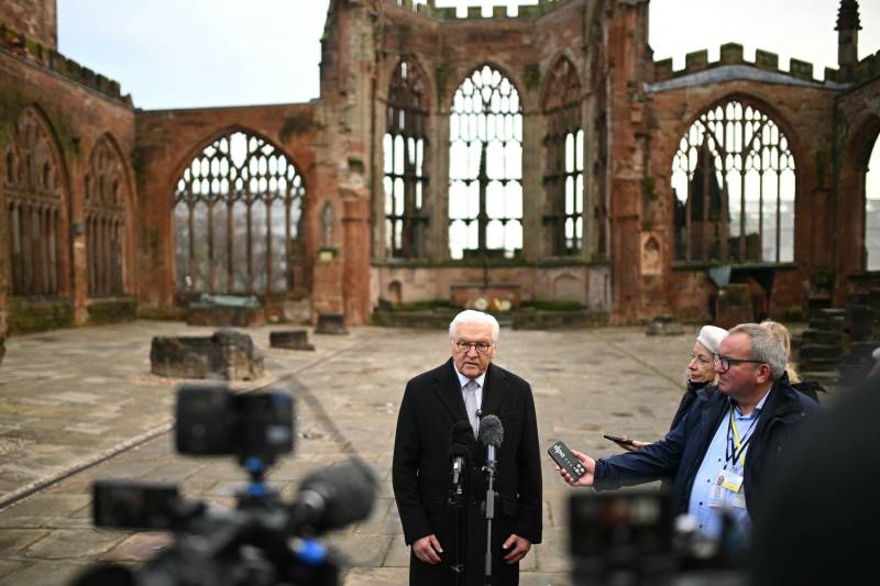 German president visits English city bombed by Luftwaffe in WWII