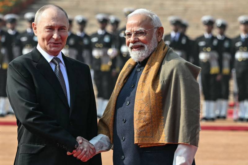 India rolls out red carpet for Russia's Putin