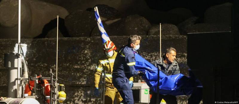 17 found dead in migrant vessel off Greek island of Crete