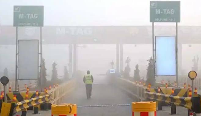 Motorway Police shut M-11 as visibility drops in Punjab