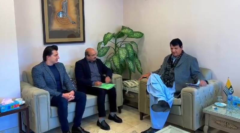 Amir Muqam orders expansion of NADRA services across KP, greenlights new Mega Center in Swat