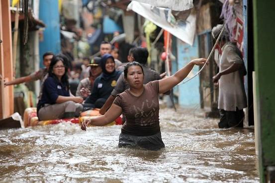 Indonesia suffers food, medical shortages as Asia flood tolls rise