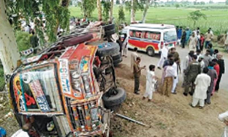 Two dead, 17 injured in Faisalabad bus-truck smash