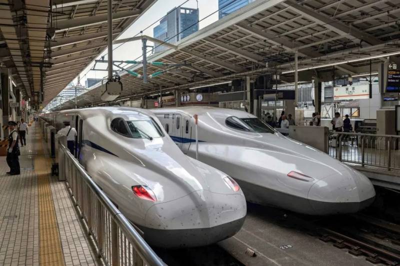 Saudi Arabia, Qatar sign high-speed rail deal to link capitals
