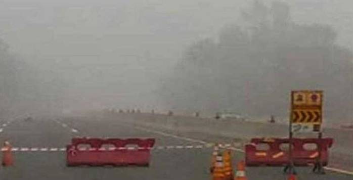 Fog leads to closure of sections of motorway in Punjab, KP