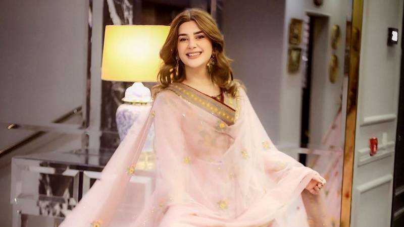 Kubra Khan and Zarmeenay’s dance collab sets internet ablaze
