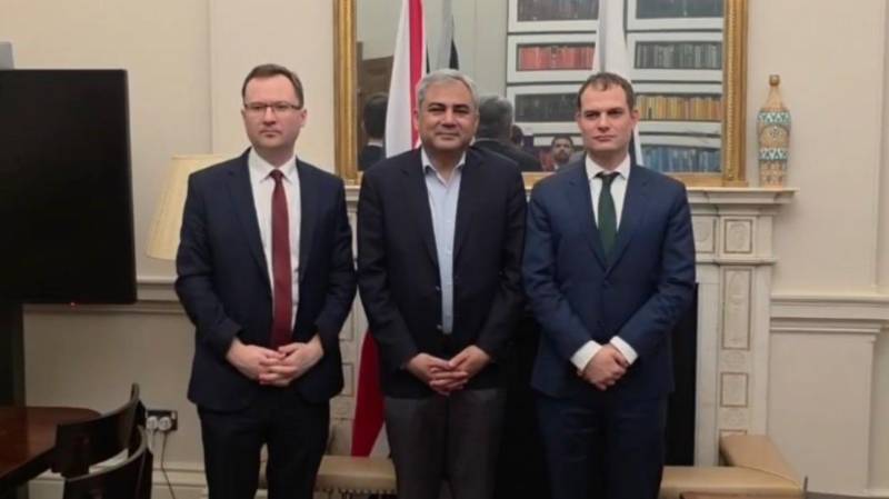 Naqvi discusses counter-narcotics, extradition issues with British counterpart