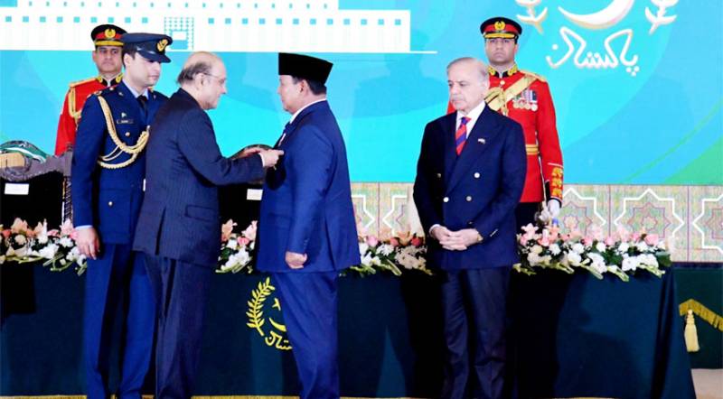President confers Nishan-e-Pakistan on Indonesian counterpart