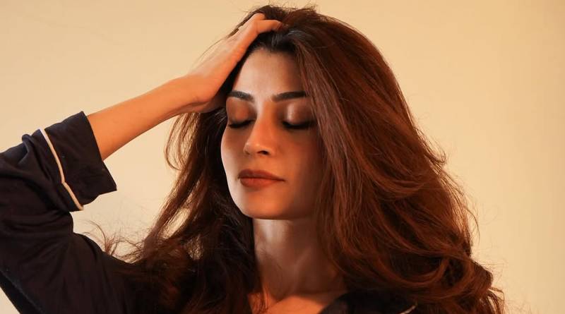 Zoya Nasir puts fans in detective mode with childhood throwback
