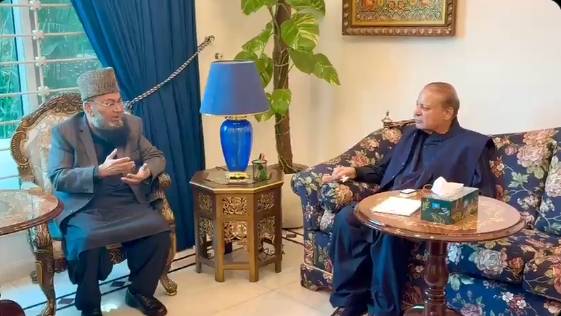 Senator Hafiz Abdul Karim calls on Nawaz Sharif 