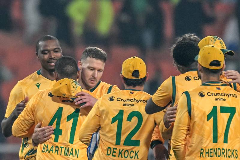 De Kock stars as South Africa win big to level India T20 series