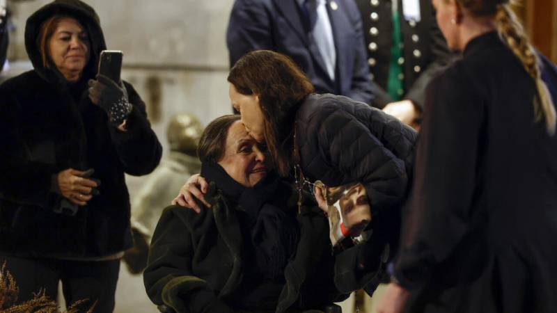 Emotional Nobel laureate Machado describes reuniting with her children