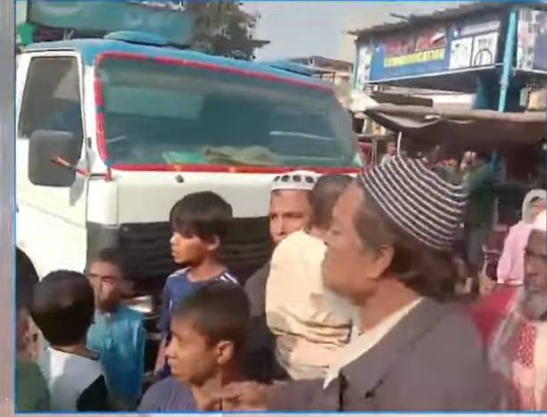 Water tanker kills boy; three die in Karachi road smash
