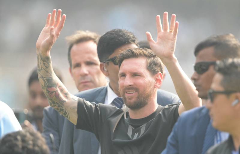 Fans vandalise India stadium after Messi's abrupt exit