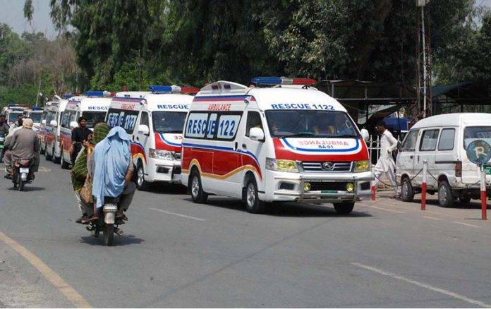 7 including two women killed in road accidents