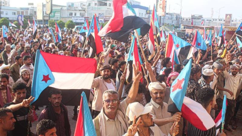 Yemeni separatists refuse to cede gains in talks with foreign envoys: source
