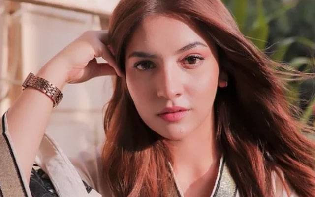 FOMO ho raha hai: Dananeer Mubeen teases fans about her mysterious ‘fiancé’