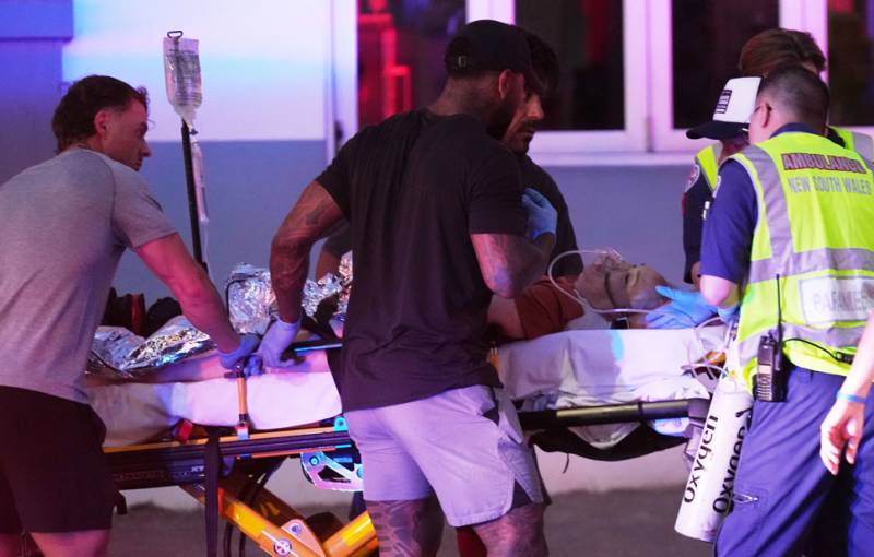 Eleven killed in Sydney coastal shooting during Jewish event