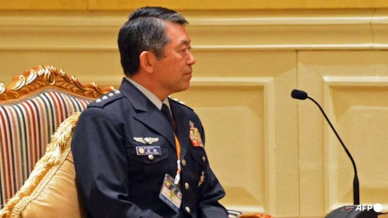 China sanctions retired Japan general over Taiwan 'collusion'