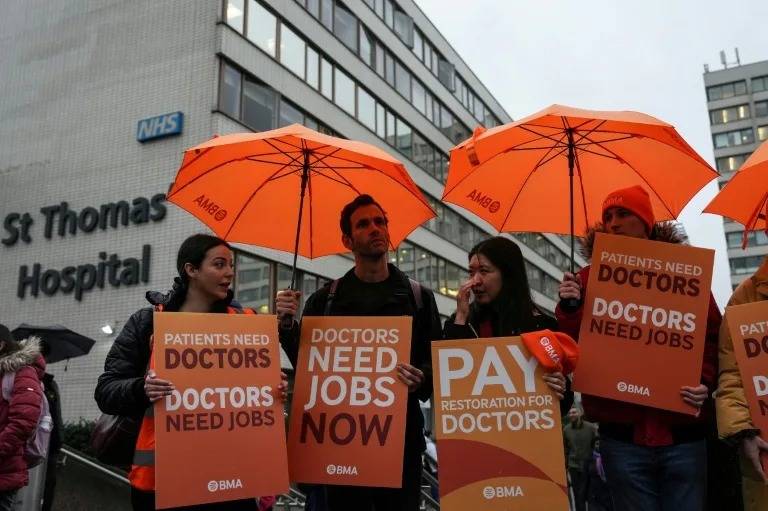 Doctors in England to strike as 'super flu' surges